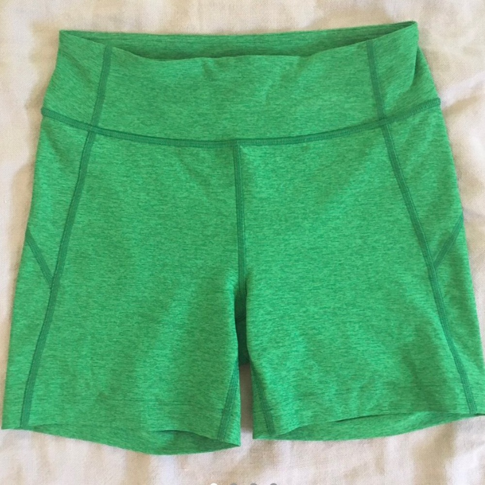 ISO Outdoor voices shorts - Picture 4 of 5